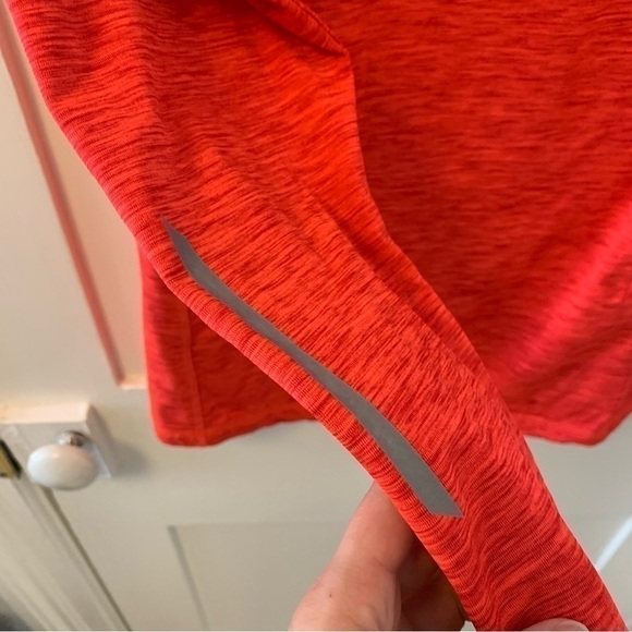 Old Navy Go-Dry Hoodie - Picture 6 of 6